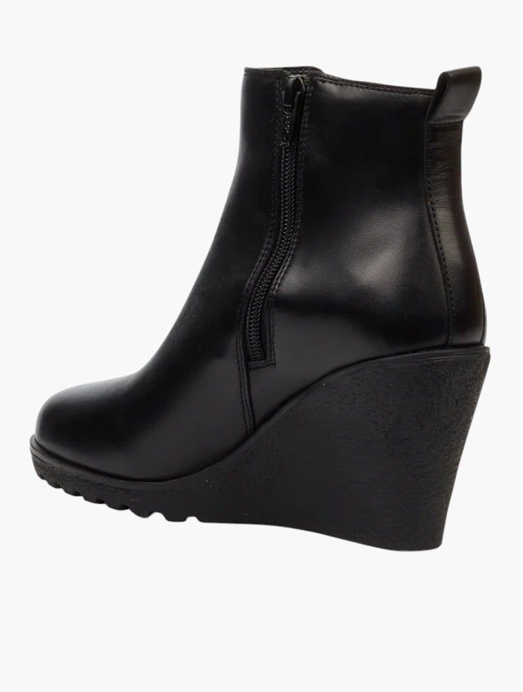 Nicci Tyler Ladies Wylde 2 Leather Boots In Black