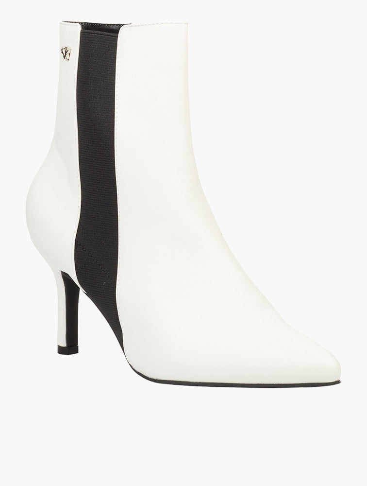 Butterfly Fett Ladies Lively 3 Boots in White