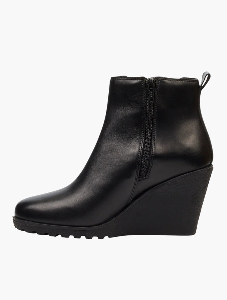 Nicci Tyler Ladies Wylde 2 Leather Boots In Black