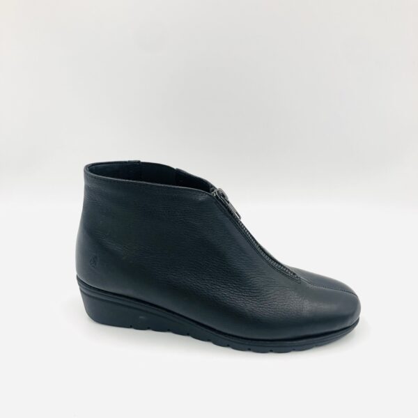 Hush Puppies Ladies Rianna Zip Shoes In Black