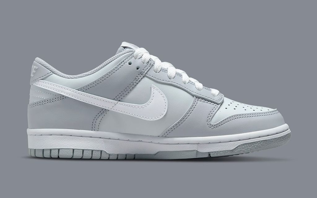 Nike Womens Dunk Low Next Nature Sneakers In Grey/White