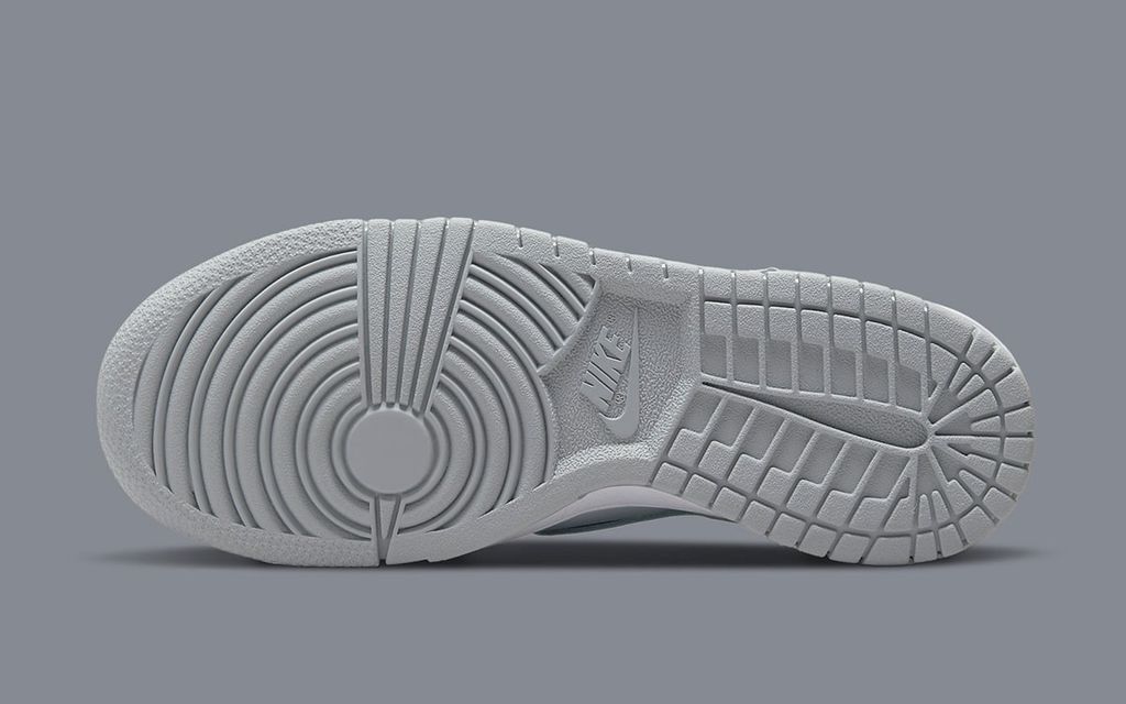 Nike Womens Dunk Low Next Nature Sneakers In Grey/White