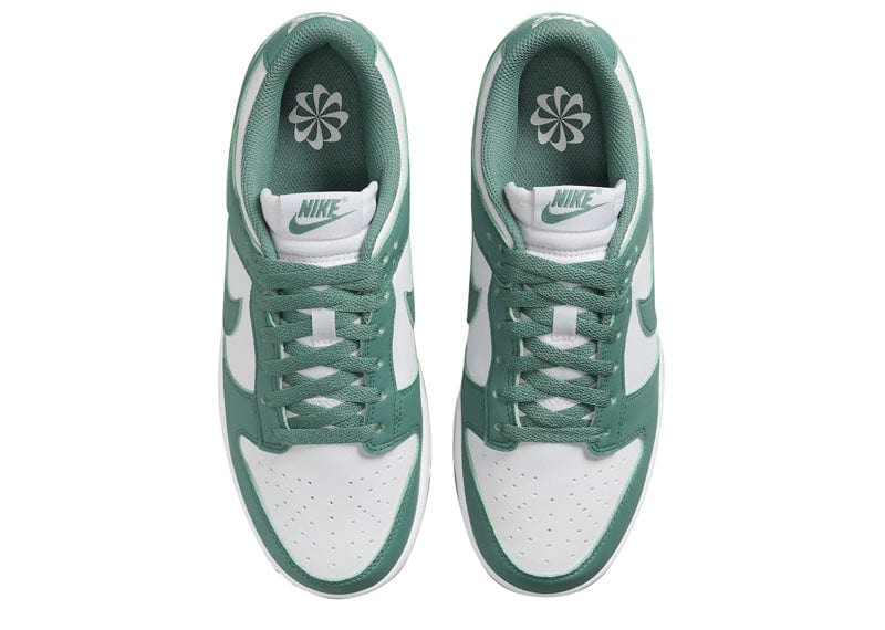 Nike Womens Dunk Low Next Nature Sneakers In White/Green