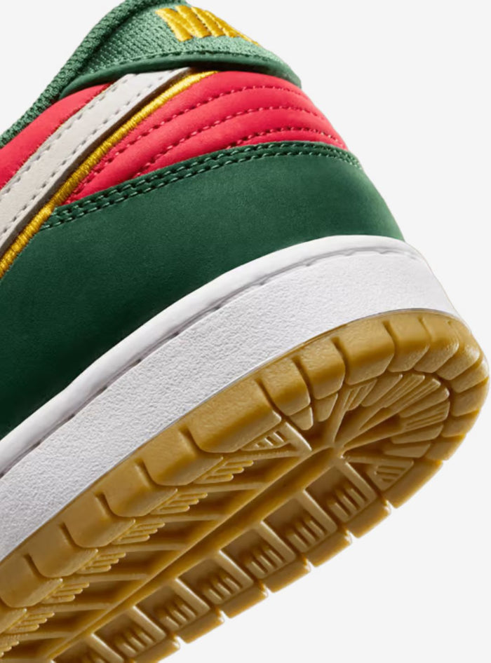 Nike Unisex Adults SB Dunk Low Pro Prm Sneakers In Green/White/Gold/Red