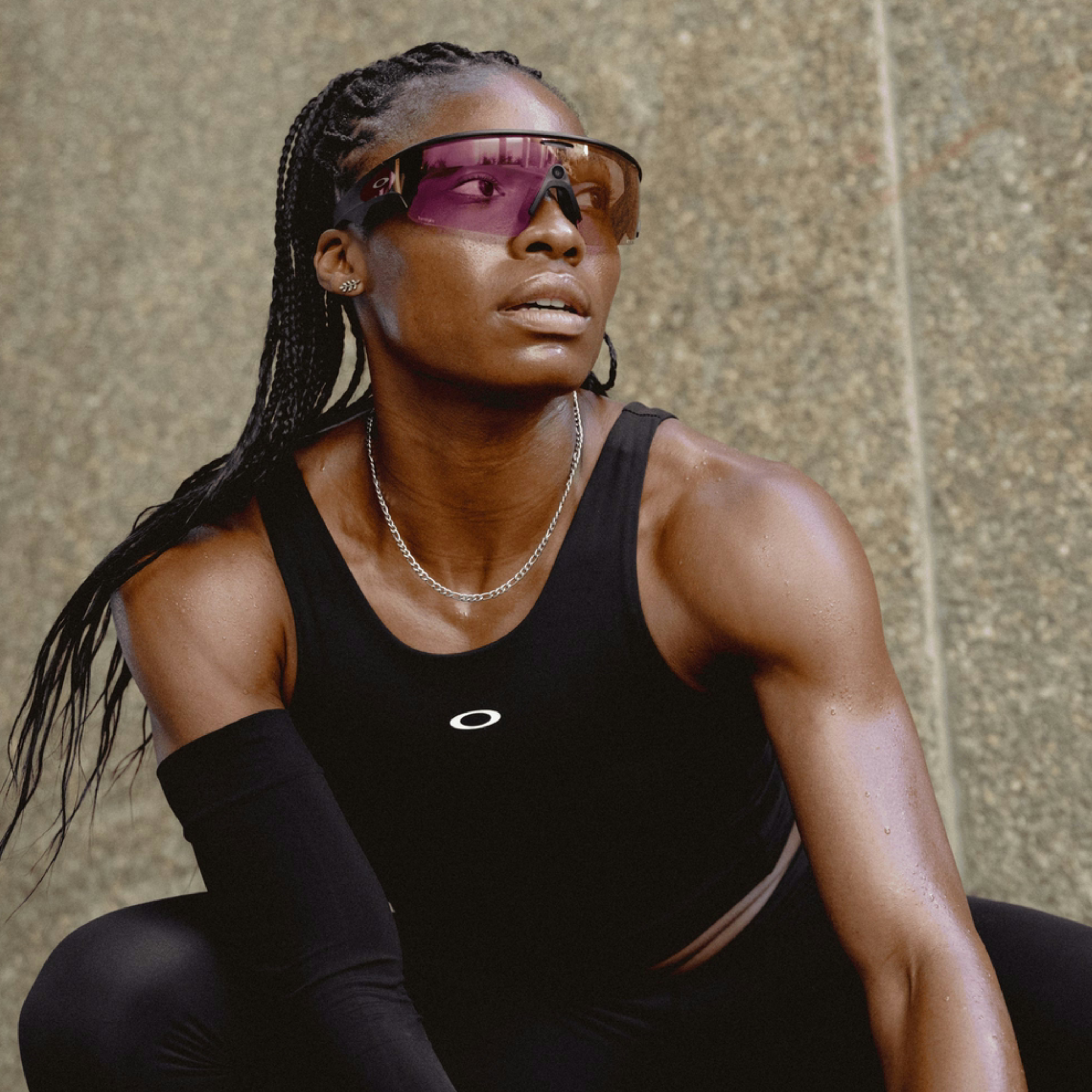 Oakley Meta Vanguard Smart Glasses – Prizm Transitions Ember, Black (Pre Order)
