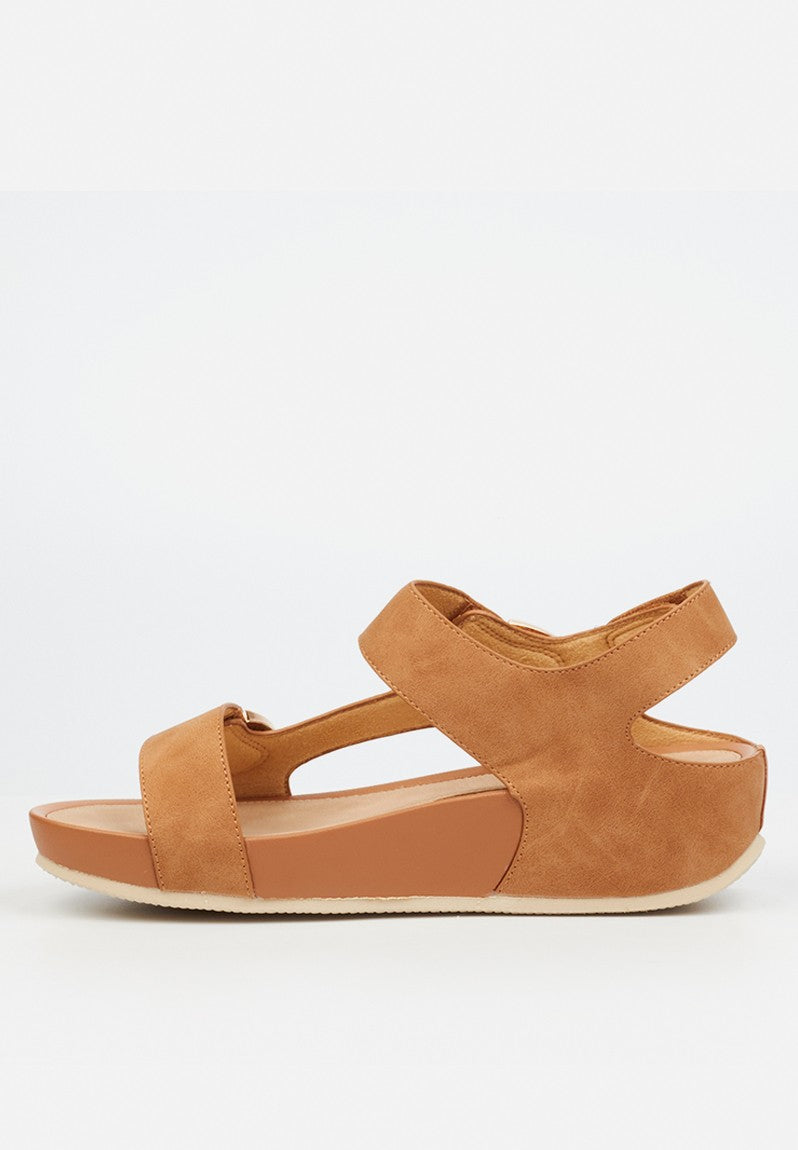 Butterfly Feet Ladies Tan Delia 11 Shoes