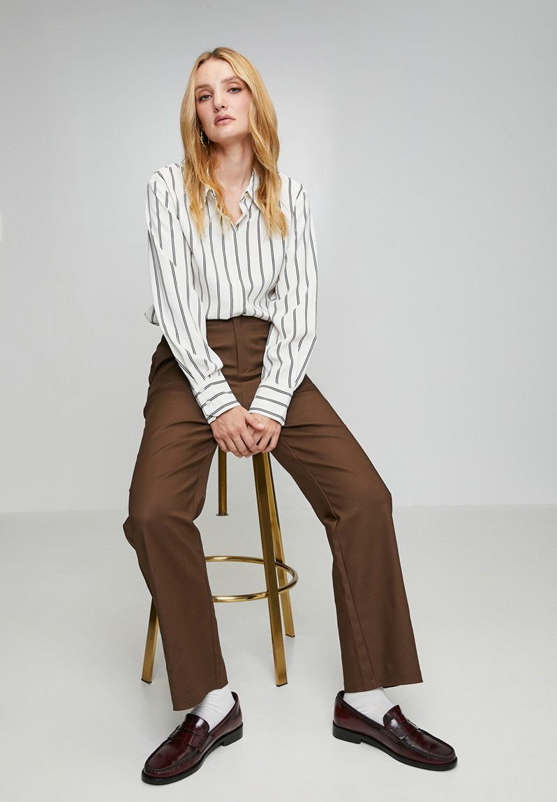 Stella Morgan Mid Waist Straight Leg Stretch In Chocolate