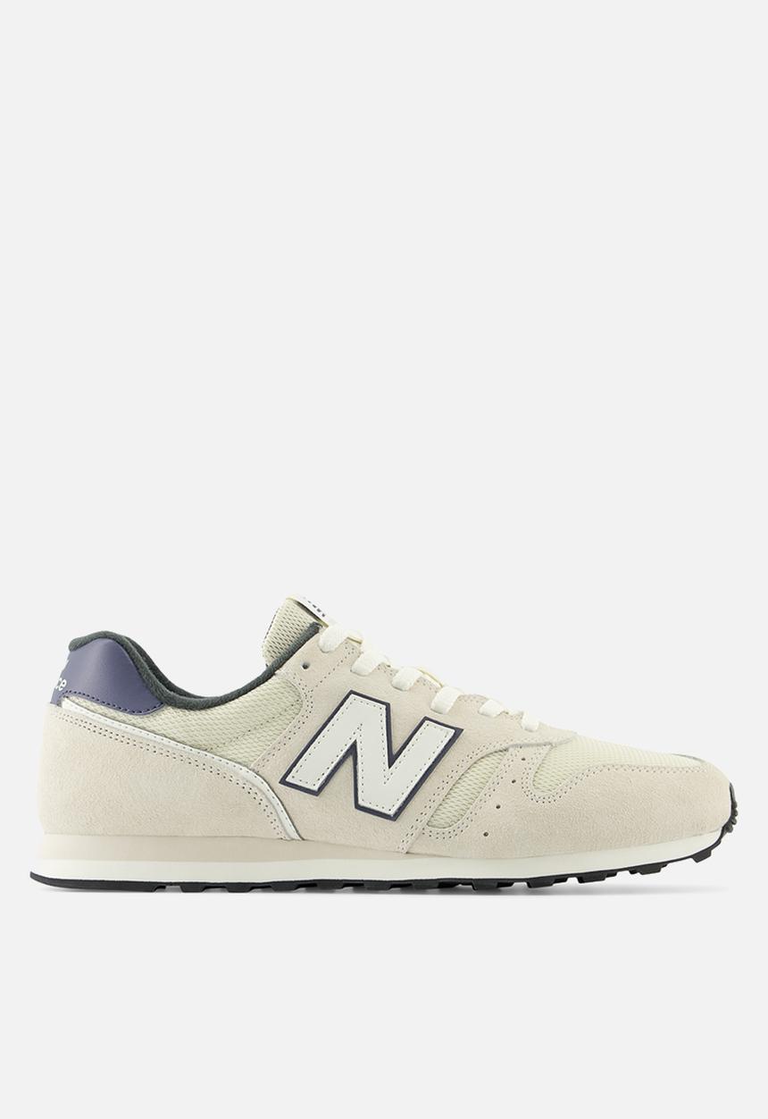 New Balance Mens Classic 373 Shoes In White/Mid Grey
