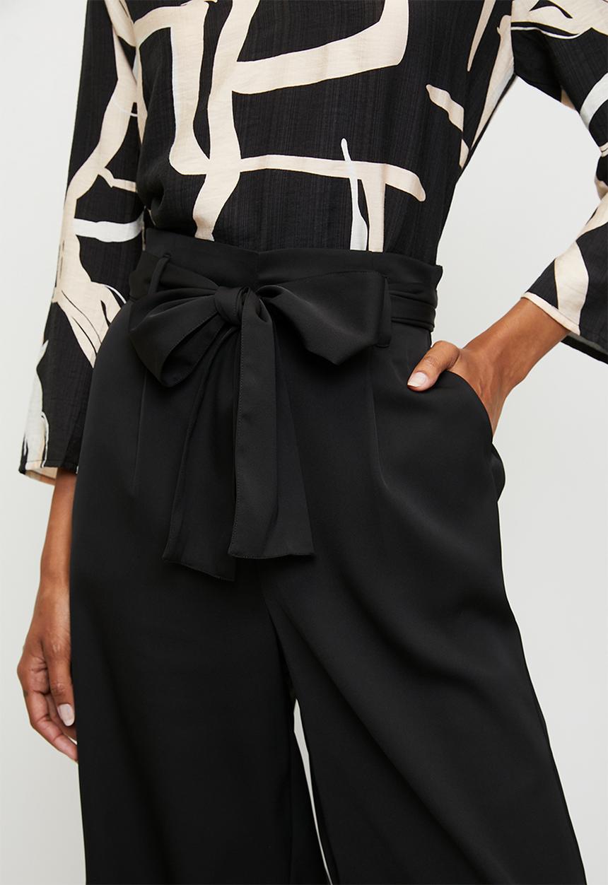 Izabel London High Waisted Wide Leg Pant In Black