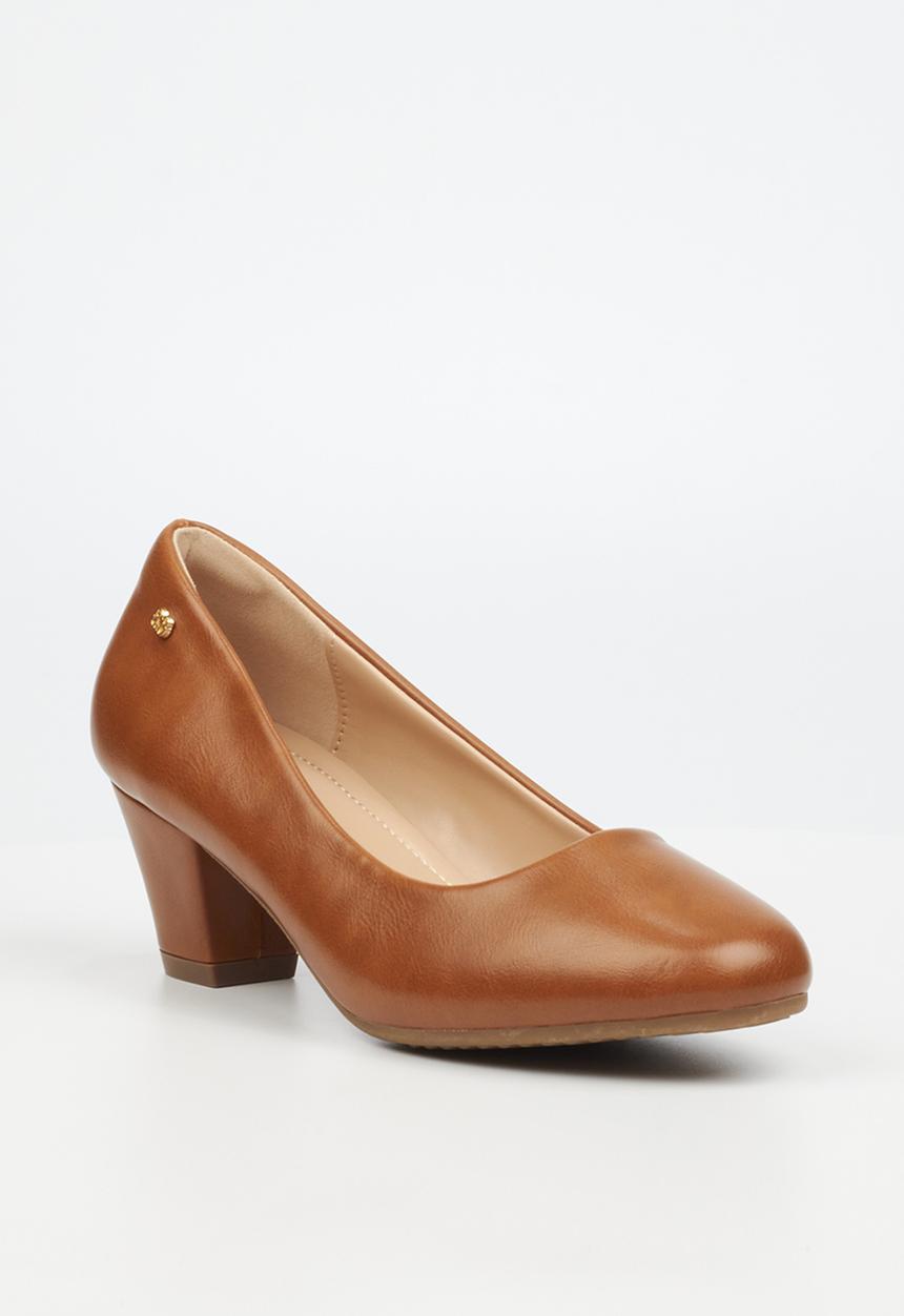 Butterfly Feet Ladies Andromeda 1 Ladies Shoe In Tan