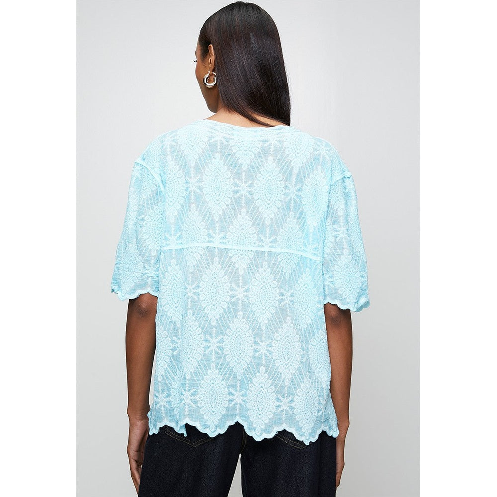 Stella Morgan Half Sleeve With Scallop Hem V-Neck Button Through Blouse In Blue