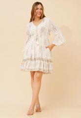 Izabel London Ladies 3/4 Sleeve V-Neck Dress In White