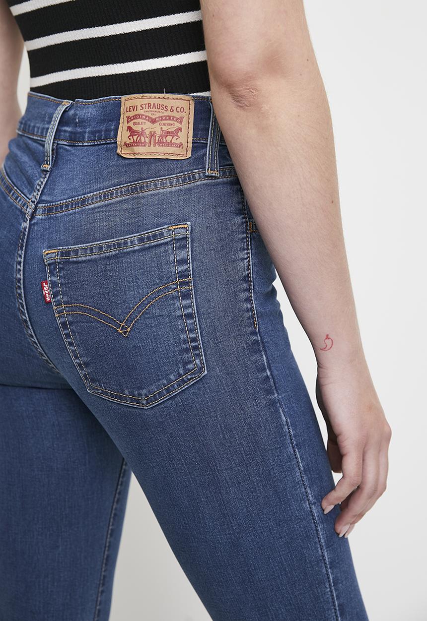 Levis Ladies Hirise Super Skinny Jeans In Dark Indigo