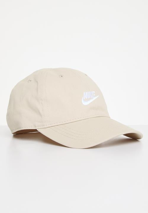 Nan Futura Curve Brim Cap 0038375 Sand