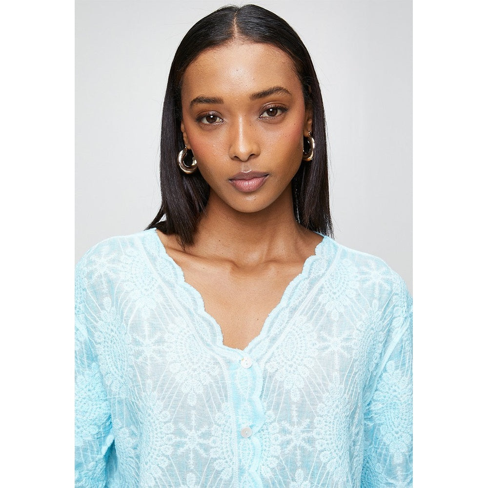 Stella Morgan Half Sleeve With Scallop Hem V-Neck Button Through Blouse In Blue