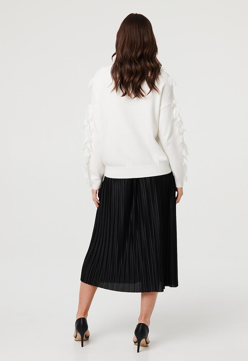 Izabel London Womens Crew Neck Sweater With Leaf Applique In White