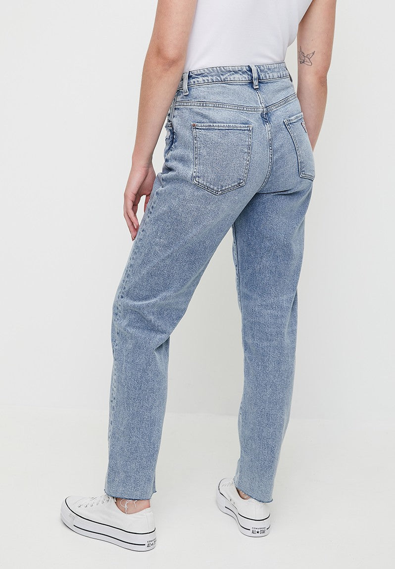 Guess Womens Mom Jeans In Light Wash