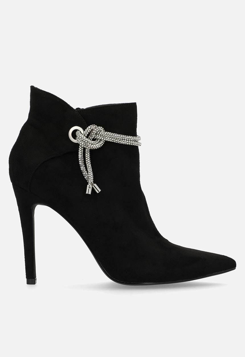 Footwork Ladies Naresh Ankle Boots In Black