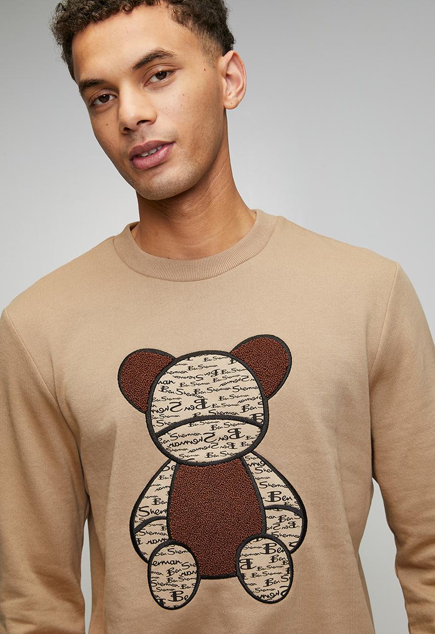 Ben Sherman Mens  Bear Applique Fur Crew Sweatshirt In Cornstalk