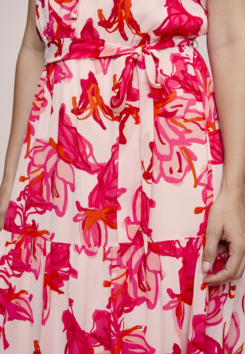 Stella Morgan Cap Sleeve V-Neck Maxi Dress In Red Multi