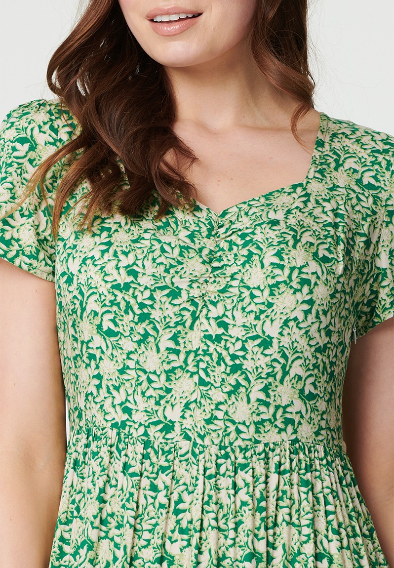 Stella Morgan Cap Sleeve V-Neck With Gather In Green