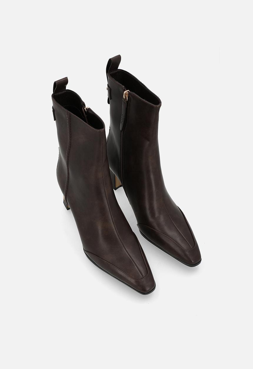 Polo Slim Block Heel Ankle Boot Brown