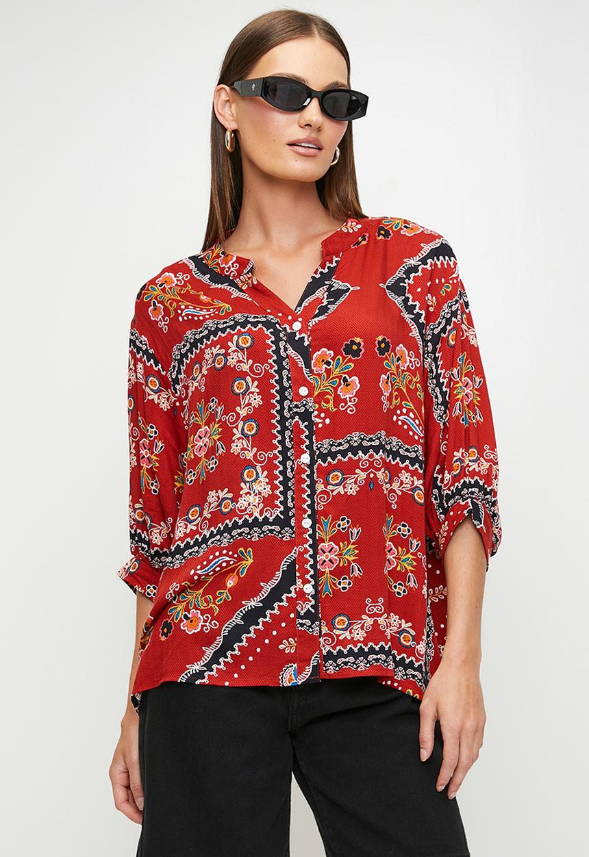 Mandi Womens Halfsleeve Easy Wearing Batwing Blouse In Red