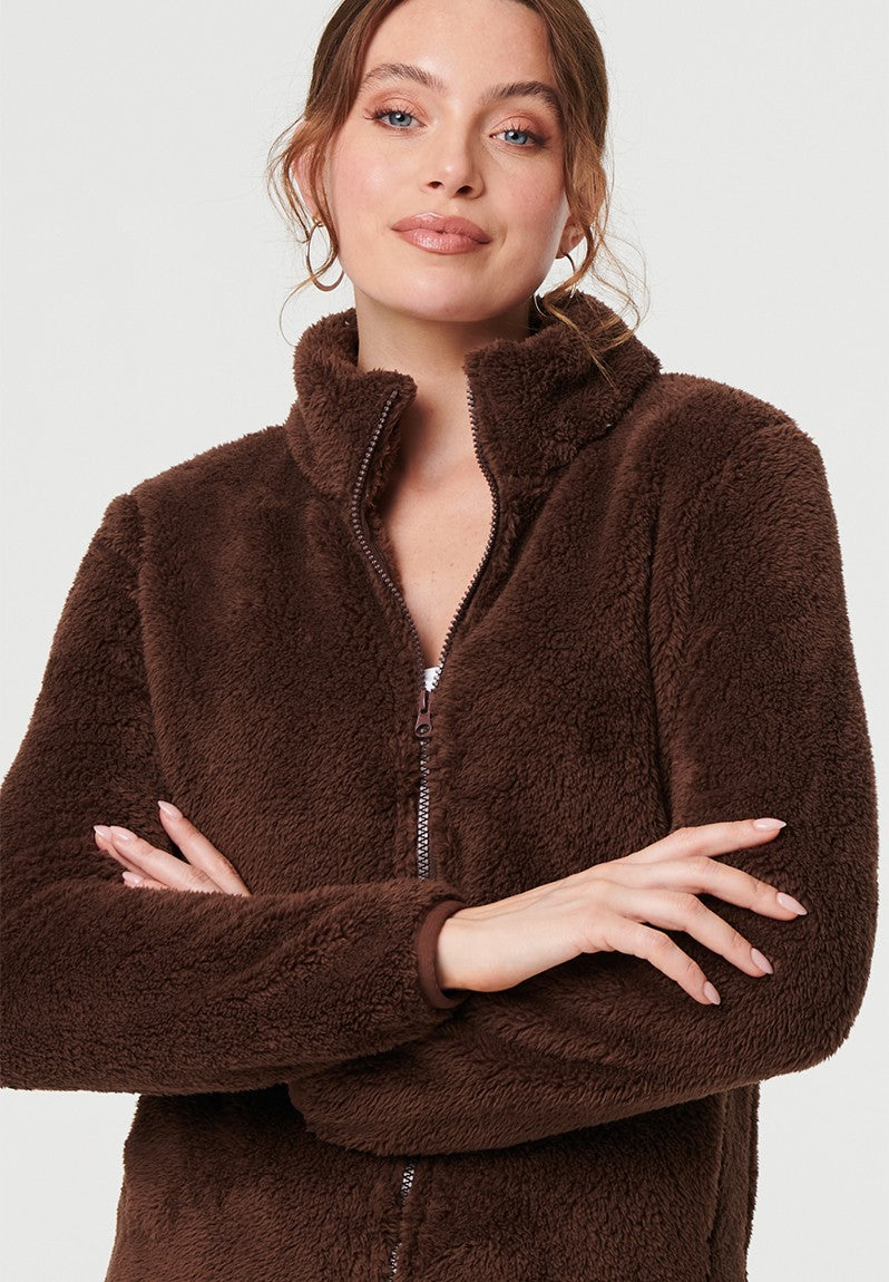 Izabel London Long Sleeve Zip Through Teddy Jacket In Chocolate
