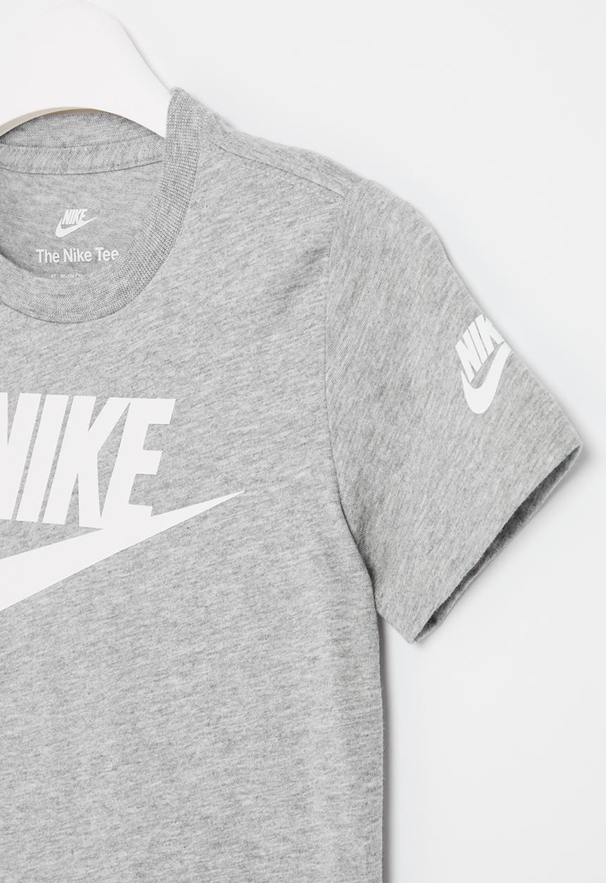 Nike Boys Future Evergreen T-Shirts In Grey Heather