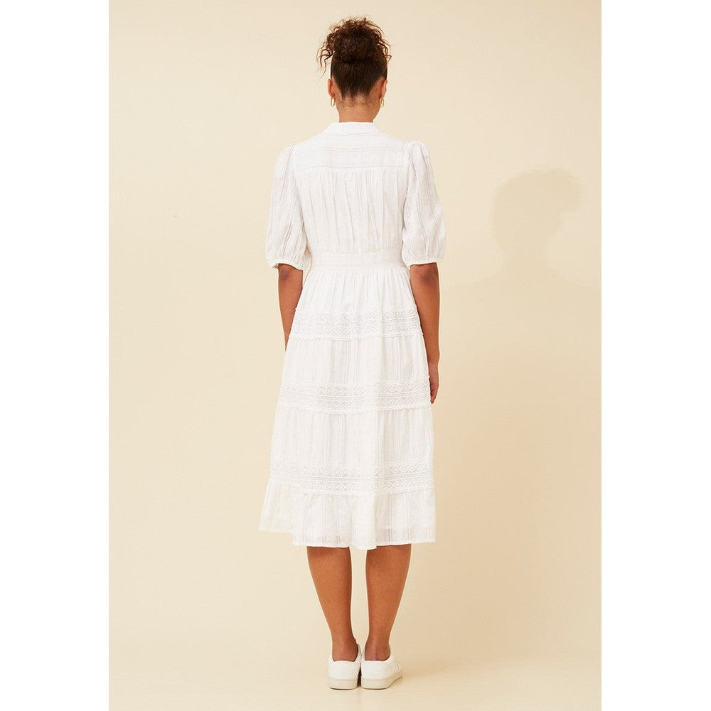 Izabel London Half Sleeve With Elastic Button Through Tiered Dress With Lace At Each Tier In White