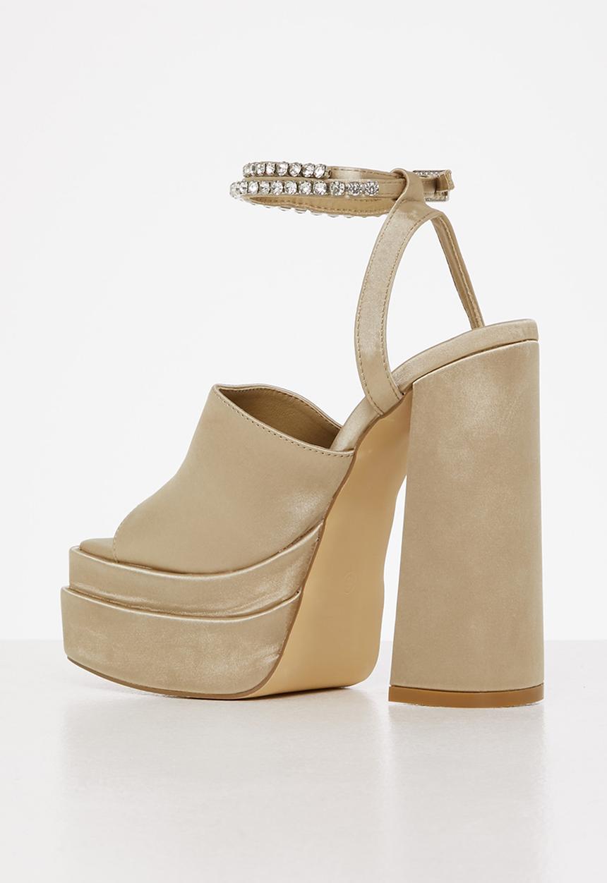 Sissy Boy Womens Platform Heel In Champagne
