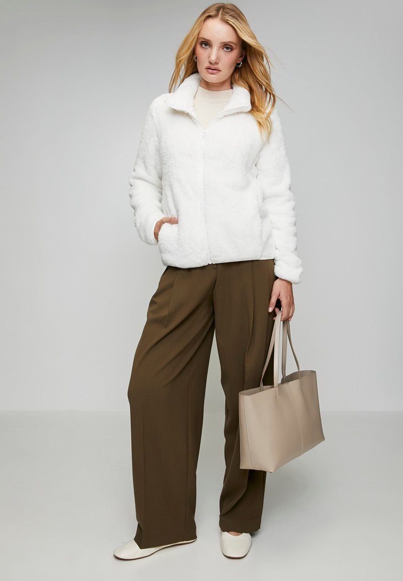 Stella Morgan Long Sleeve Zip Through Teddy Jacket In Cream
