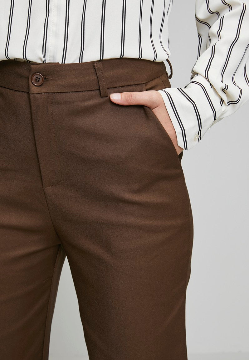 Stella Morgan Mid Waist Straight Leg Stretch In Chocolate