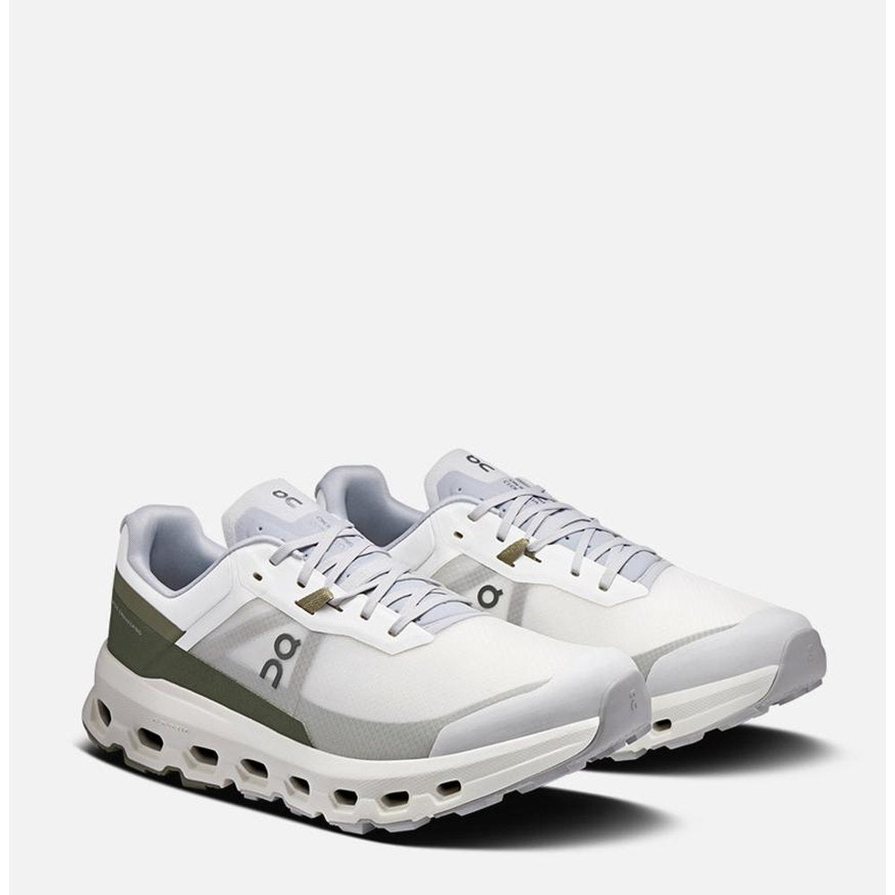 On Mens Cloudvista 2.0 Sneakers In Ivory/Olive