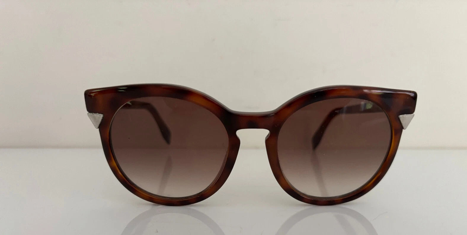 Fendi Round Frame Sunglasses For Women In Brown