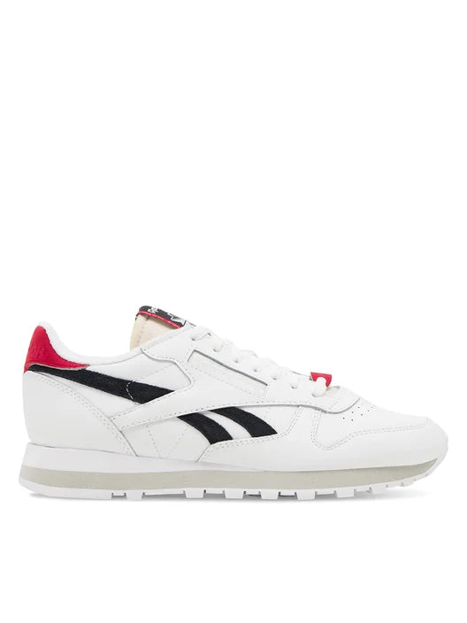 Reebok Unisex Classic Leather Shoes In White & Black