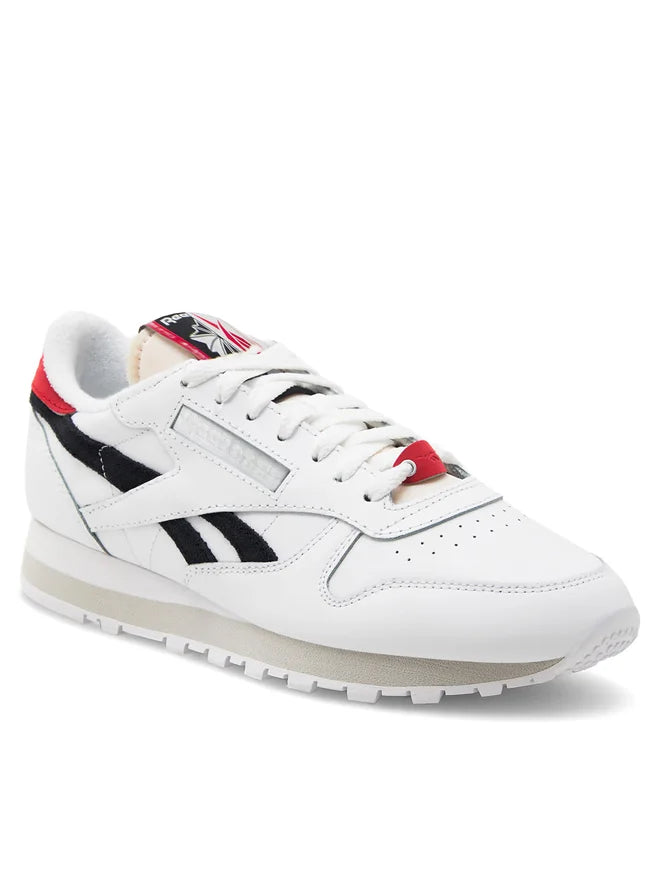 Reebok Unisex Classic Leather Shoes In White & Black
