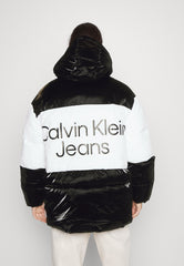 Calvin Klein  J322642 Bold Logo Colorblack Puffer  Black And White