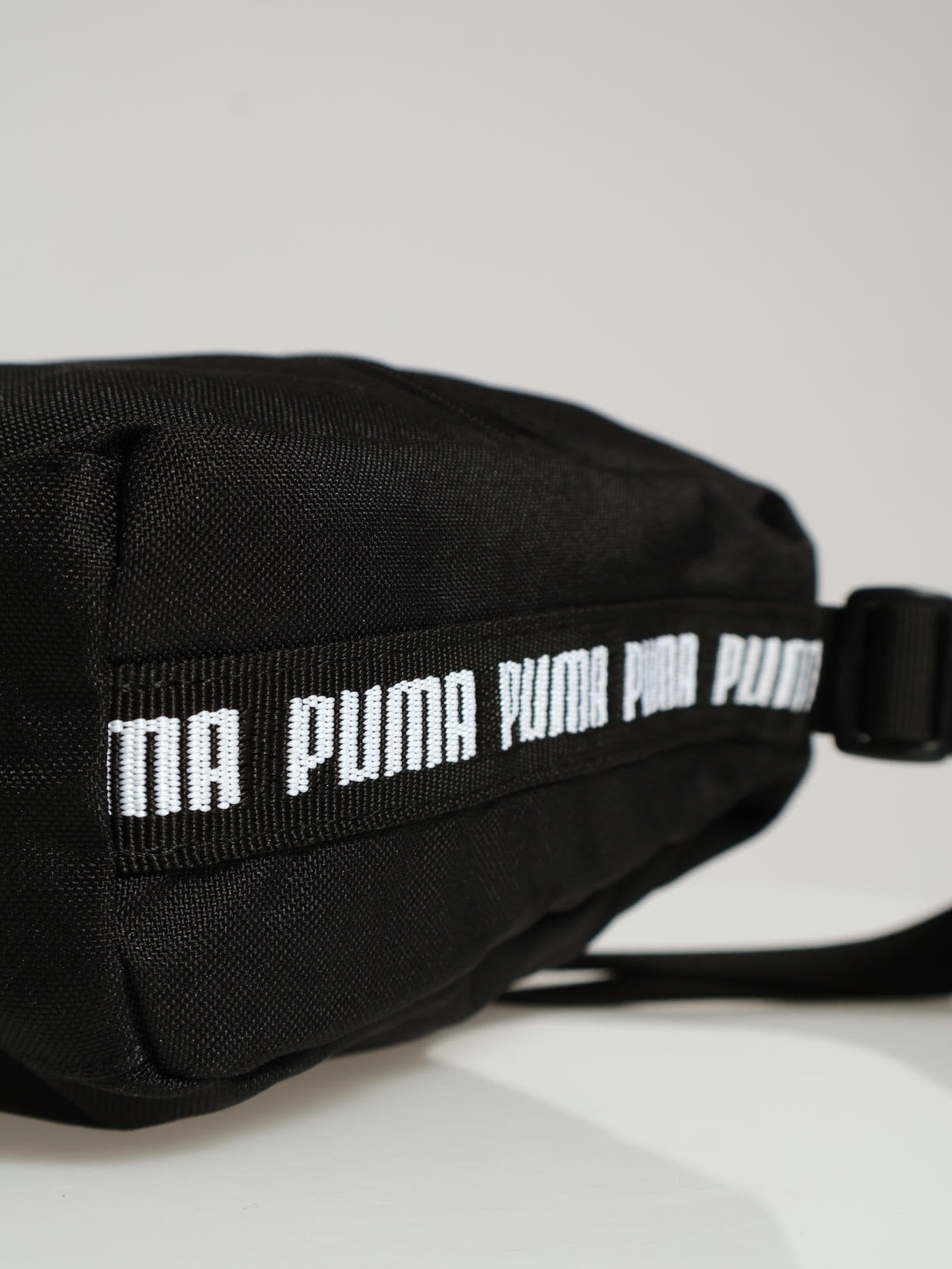 Puma 09034201 Unisex Evoess Portable Sidebag Black